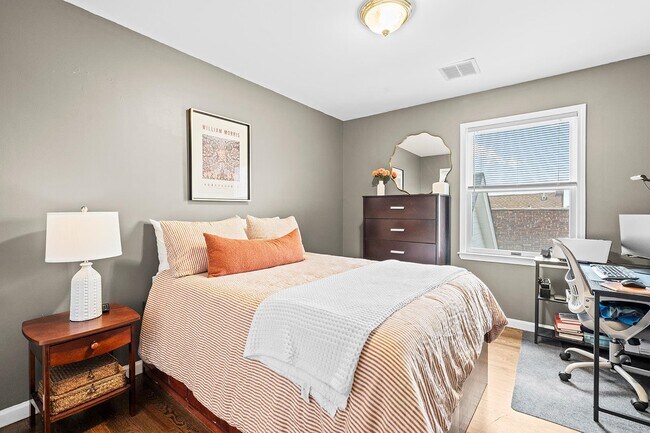 Building Photo - 359 Webster Ave