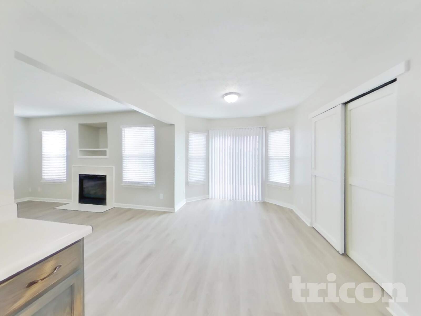 Building Photo - 1233 River Ridge Dr