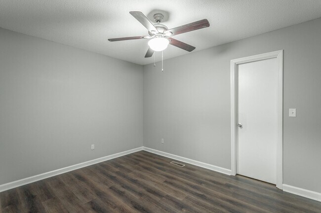Building Photo - 1109 McBrien Rd