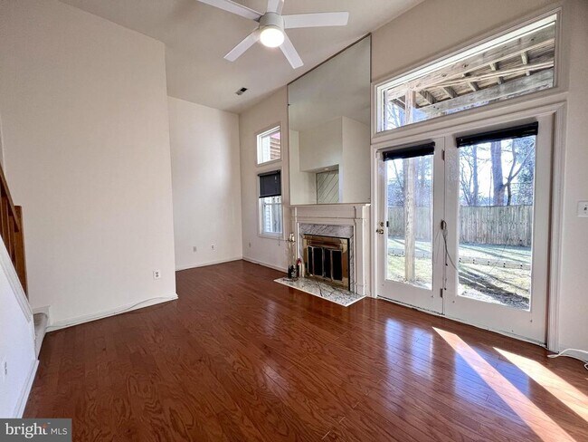 Building Photo - 1525 Templeton Pl