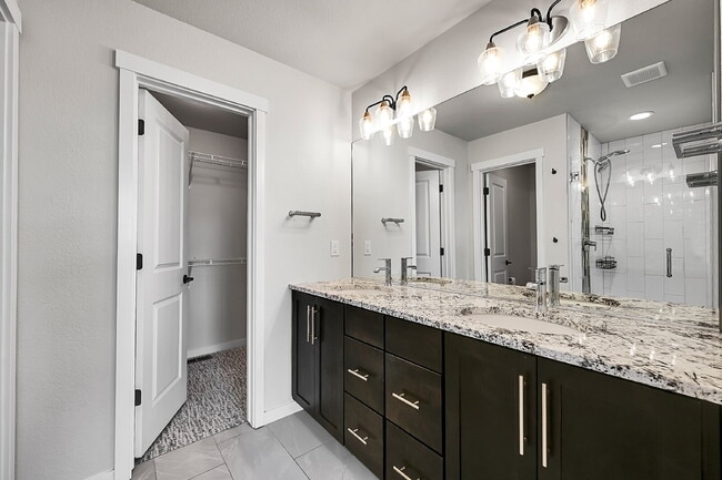 Building Photo - $2,650 - 4 bed, 3.5 bath updated home in C...