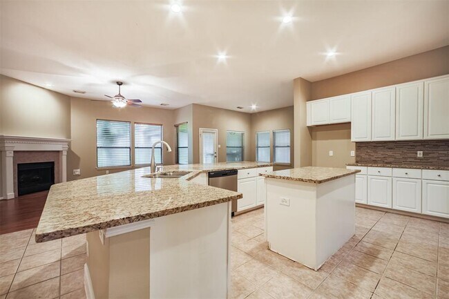 Building Photo - 7726 Trophy Pl Dr