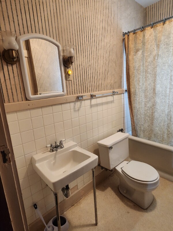 Building Photo - 467 W William St