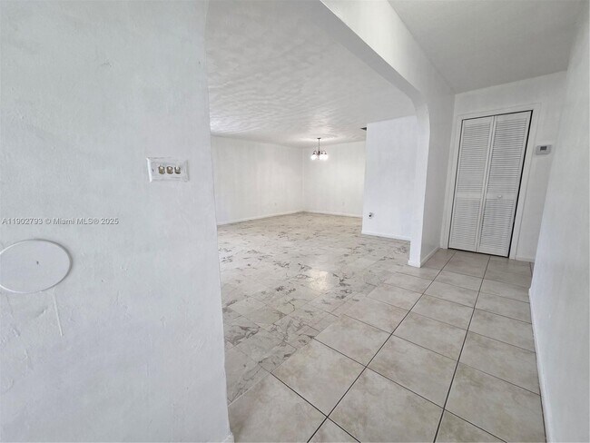 Building Photo - 10725 NW 8th Ave