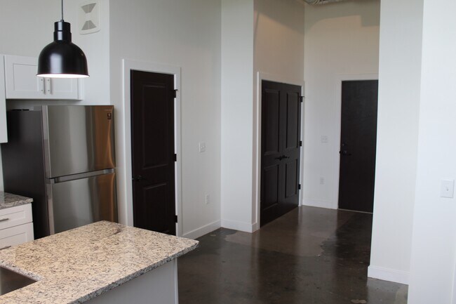Building Photo - 410 Wellons St