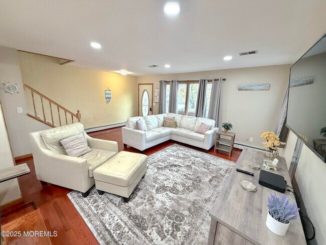 Building Photo - 106 Trinidad Ave