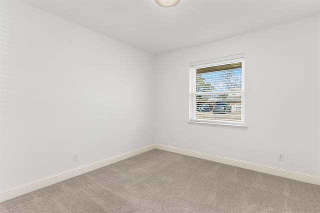 Building Photo - 831 Warren Way