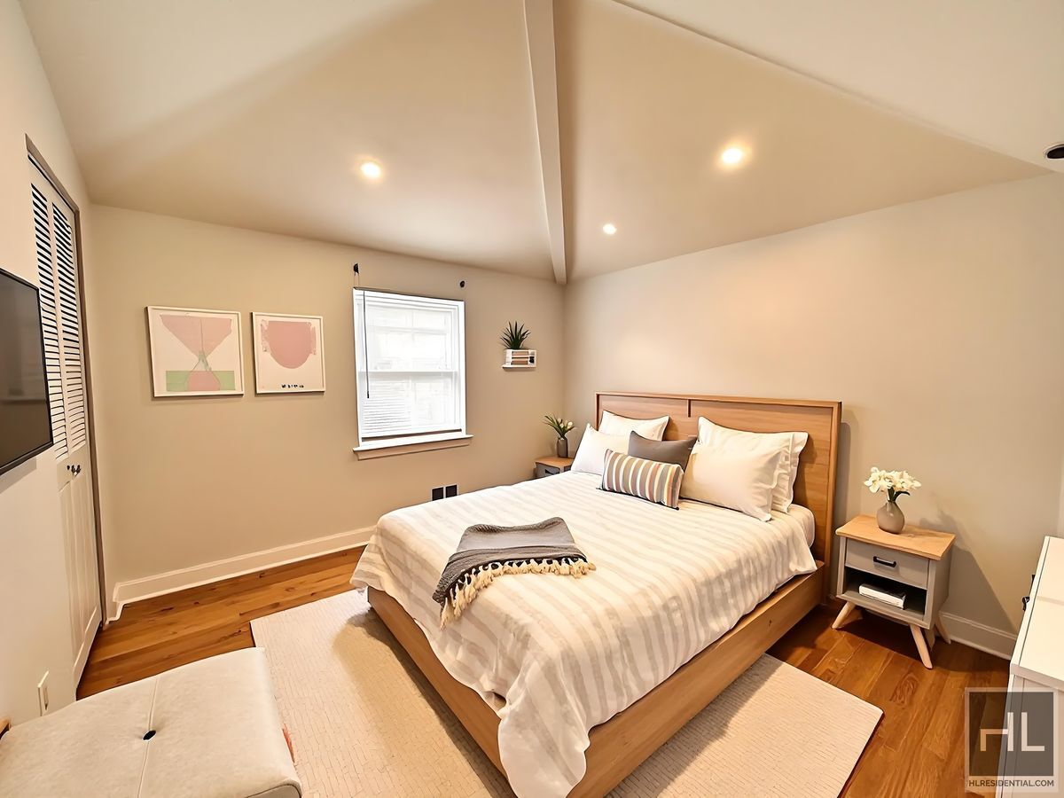 Building Photo - JEFFERSON AVENUE