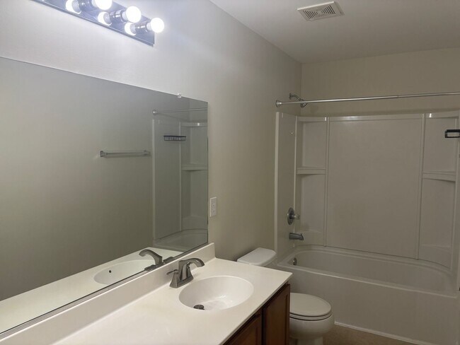 Building Photo - Spacious 5-Bedroom Home with First-Floor P...