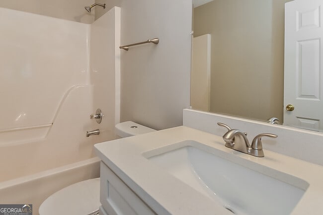 Building Photo - 105 Wood Way