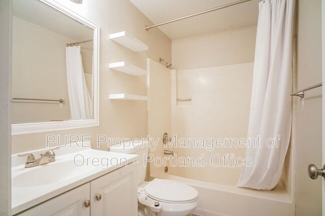 Building Photo - 10449 SW Keri Ct