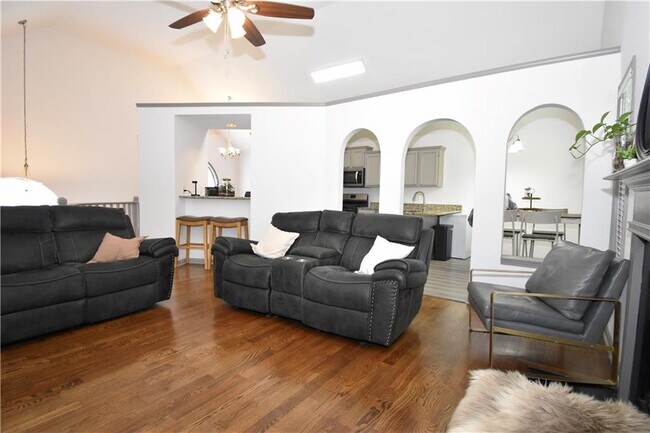 Building Photo - 2582 Candler Way