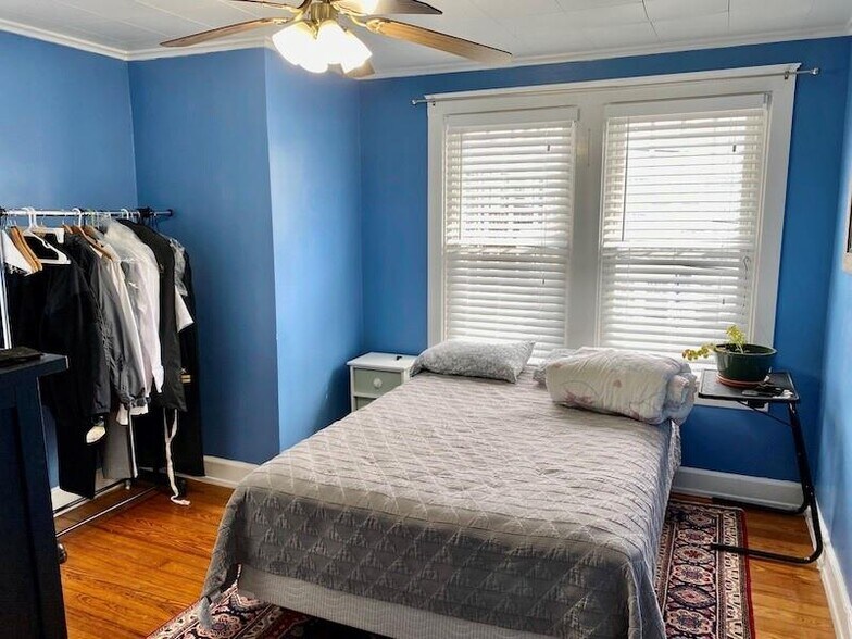 Building Photo - 4 Curry Ave