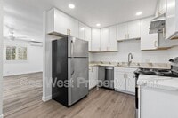 Building Photo - 889 Bracero Rd