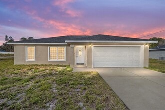 Building Photo - 200 Oak Ln
