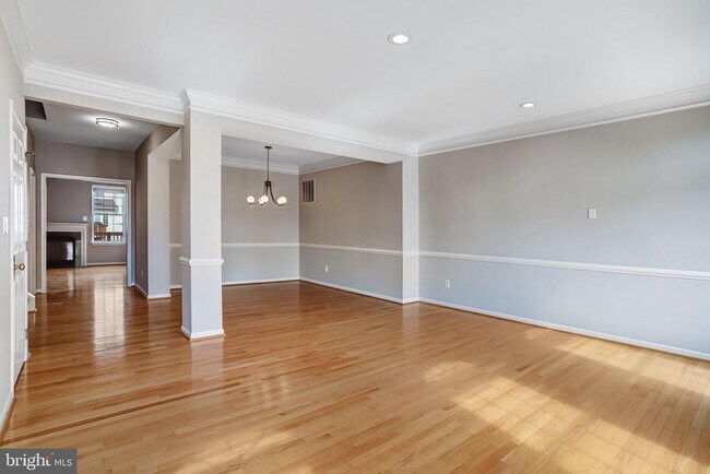 Building Photo - 22616 Welborne Manor Square