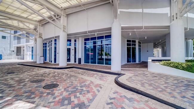 Building Photo - 6515 Collins Ave