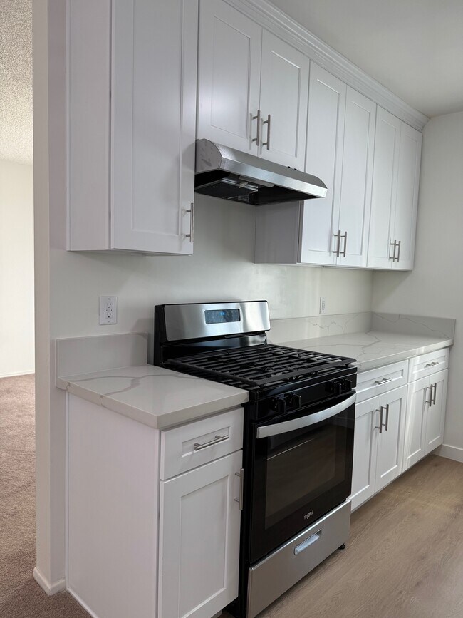 Building Photo - 3733 Delmas Ter