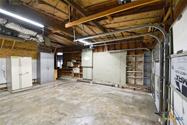 Building Photo - 571 W Merriweather St