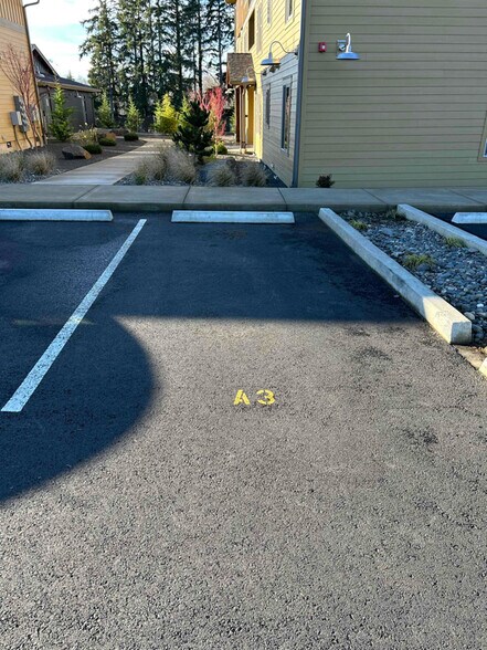 Building Photo - 1335 SE Jetty Ave