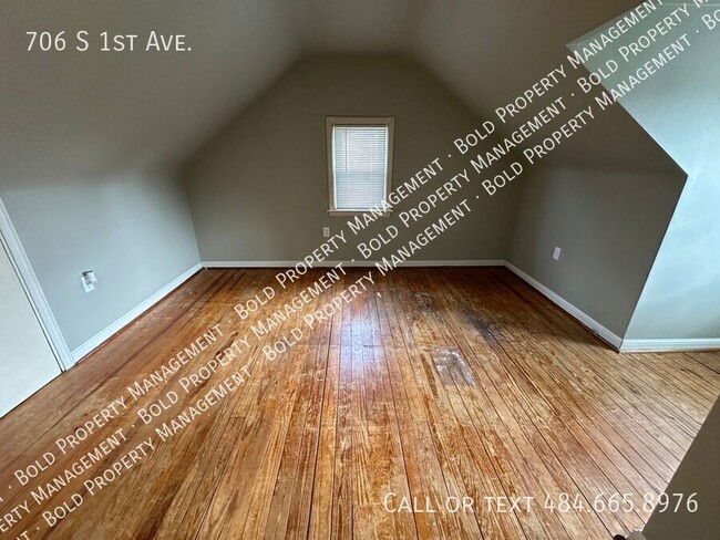 Building Photo - 706 S 1st Ave