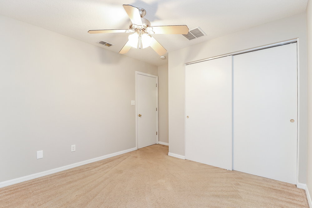 Building Photo - 1176 Stoneham Dr