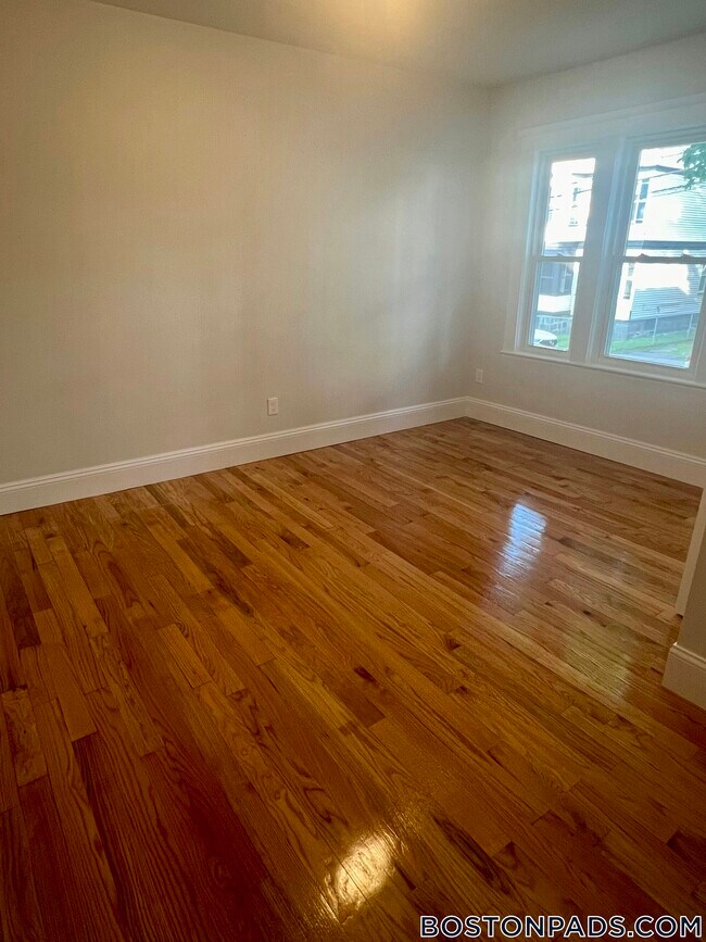 Building Photo - 17 Verrill St