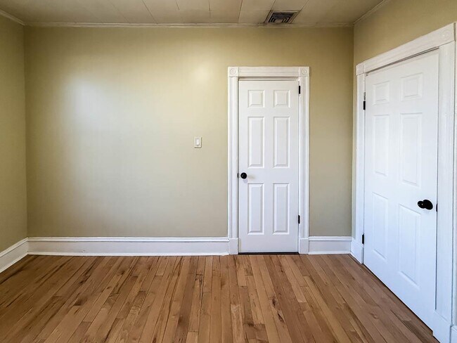 Building Photo - 90 Carlton Ave