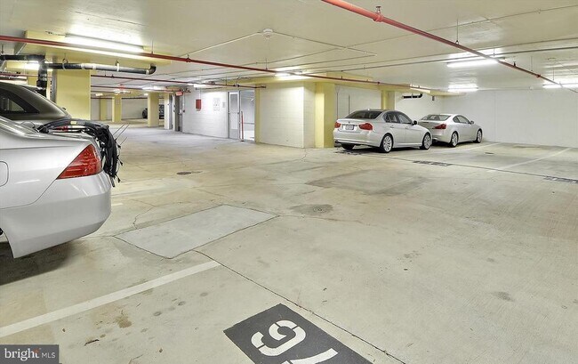 Building Photo - 309 Holland Ln