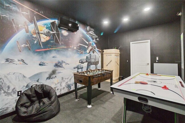 Building Photo - 1009 LEADER