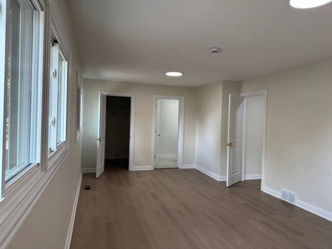 Building Photo - 434 Galahad Rd