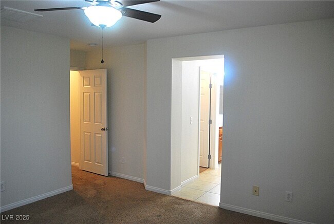 Building Photo - 9037 W Victor Creek Ave