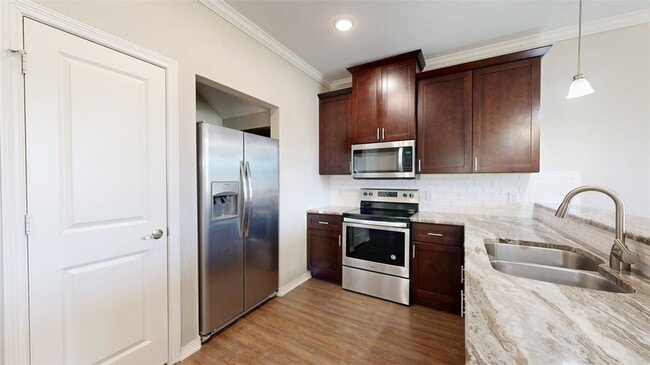 Building Photo - 2005 Harvey Mitchell Pkwy S