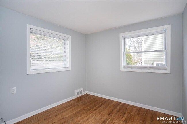 Building Photo - 34 John Smith Dr
