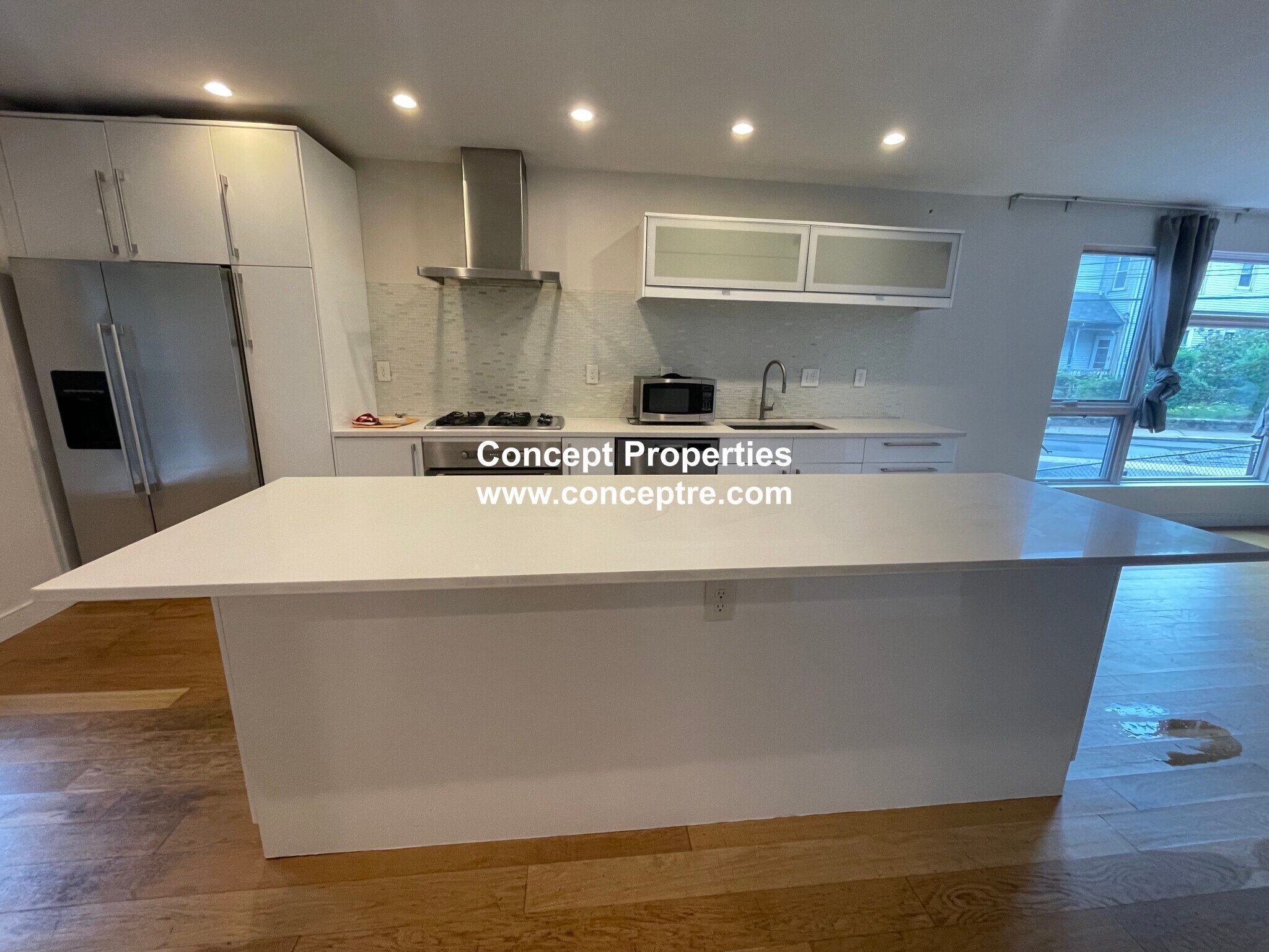 Building Photo - 39 Thornton St