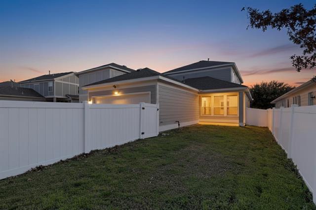 Building Photo - 10913 Dillon St