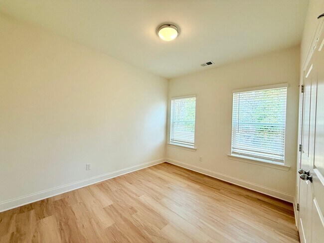 Building Photo - 5391 Toano Rd