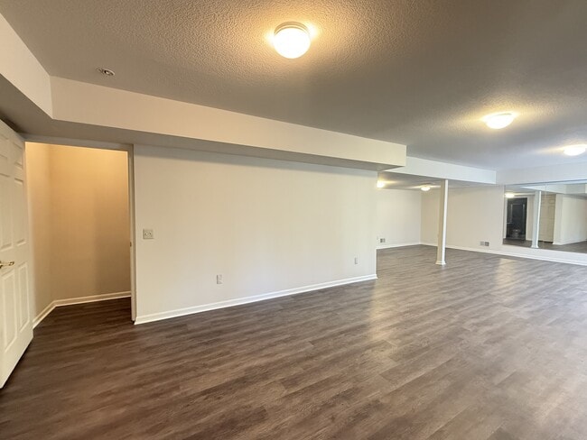 Building Photo - 4875 S Ridgeside Cir