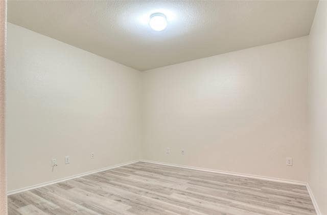 Building Photo - 9948 Fleetwood Dr