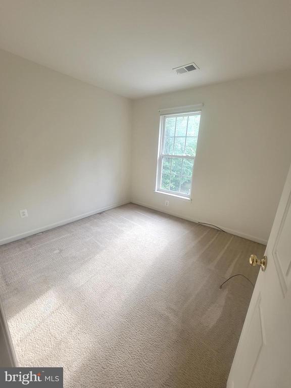 Building Photo - 440 Reedy Creek Rd