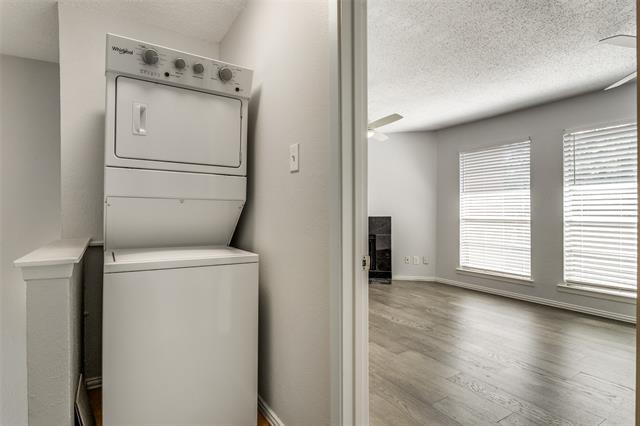 Building Photo - 4044 Buena Vista St