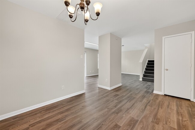 Building Photo - 7351 Parkland Manor Dr