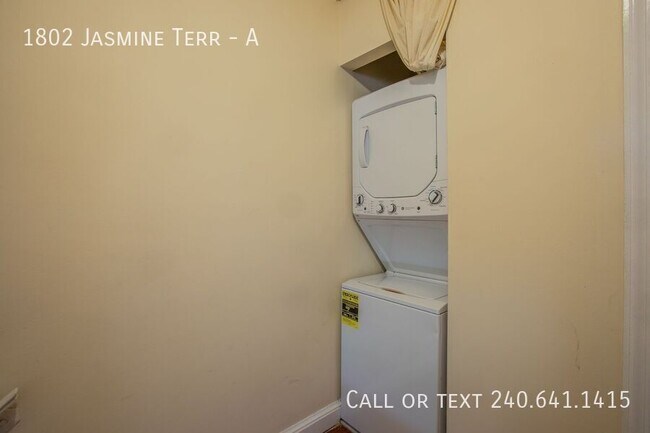 Building Photo - 1802 Jasmine Terrace