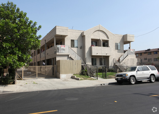Primary Photo - Edwards Apartments