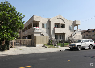 Building Photo - Edwards Apartments