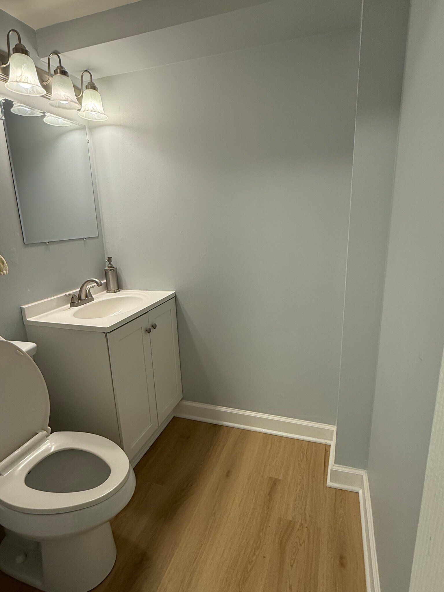 Building Photo - 300 S Roselle Rd