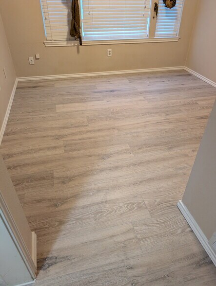 Building Photo - 2077 Sienna Trl
