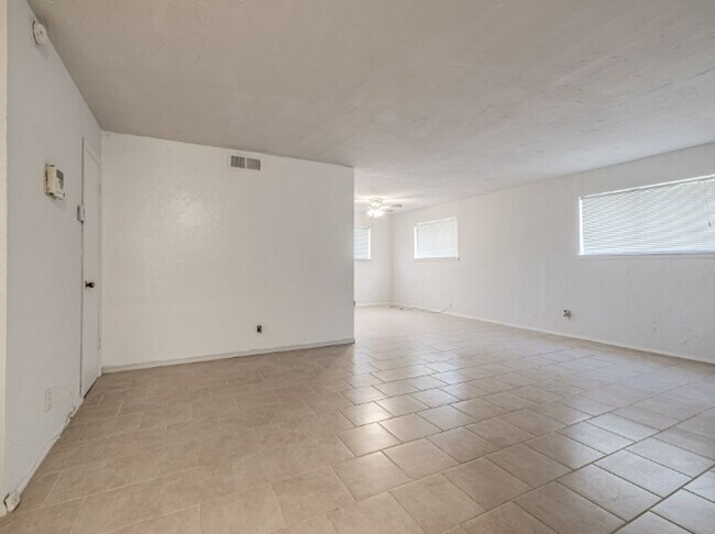 Building Photo - 33 NE 63rd St