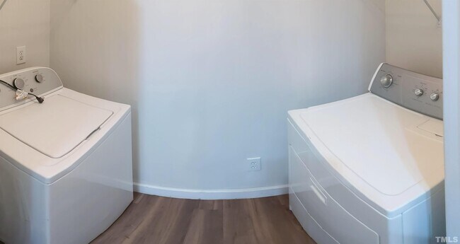 Building Photo - 5902 San Marcos Way