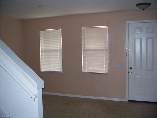 Building Photo - 216 NW 26th Ave